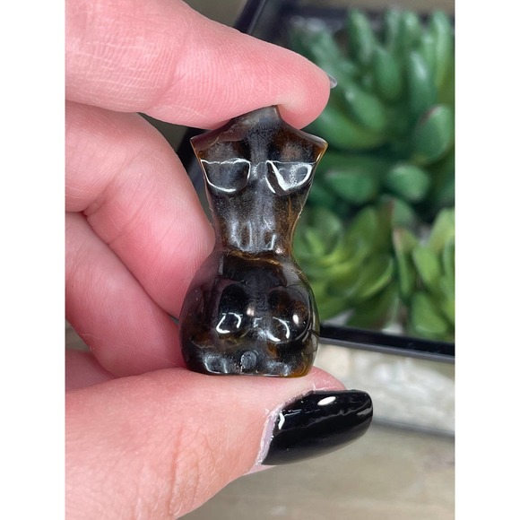 Mini Goddess body carving / sculpture crystal - Picture 8 of 10